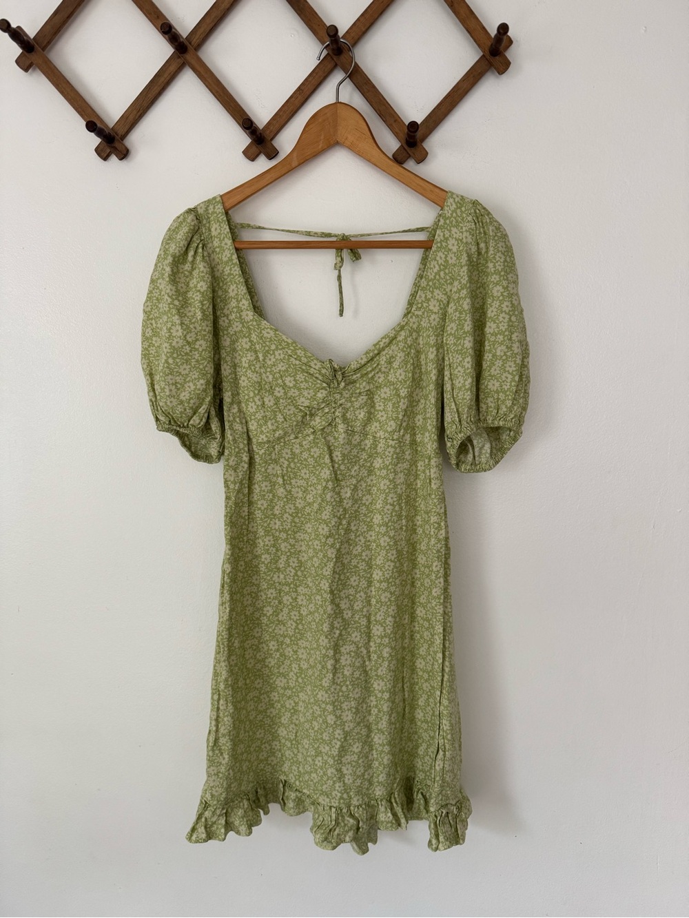 Miss Selfridge Green Floral Puff-Sleeve Mini Dress